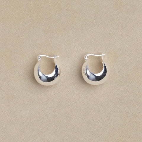 Earrings - Emma Hoops (M)